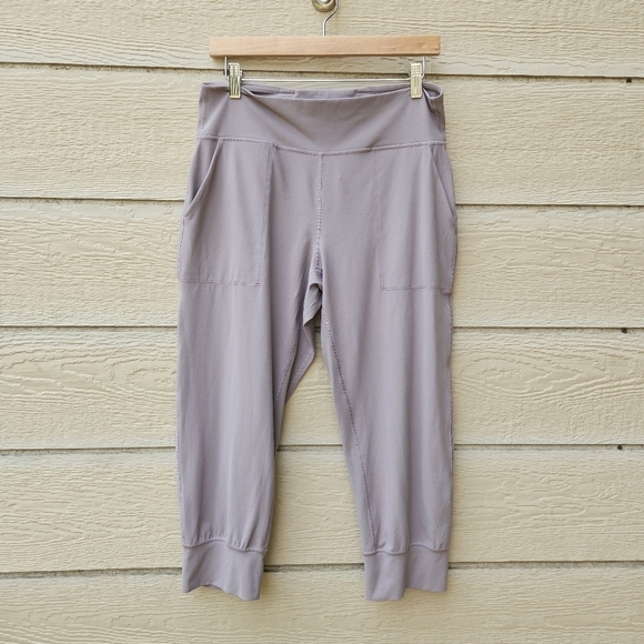 Lululemon Align Jogger Crop 23 in Violet Verbena size 12 - Picture 1 of 7